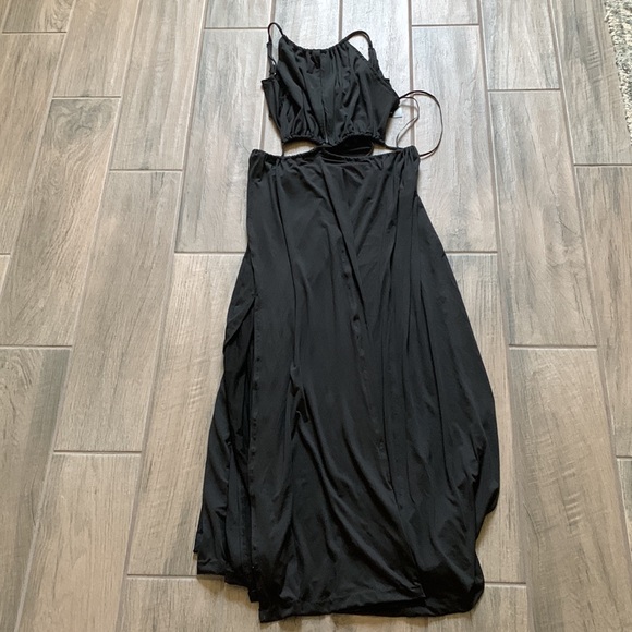 Lulu’s black dress with cross cross and cutouts - Picture 6 of 10